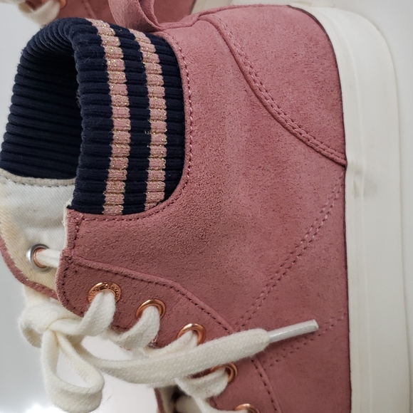 Old Navy shoes - Picture 4 of 9